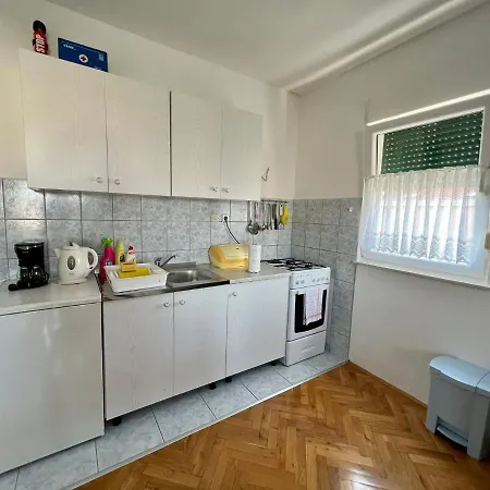 Troisa Apartment